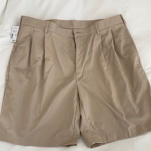 Jos A Bank - Men’s Traveler Short with pleats